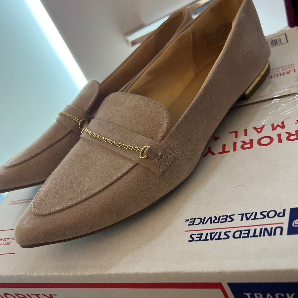 Flats/Loafers
